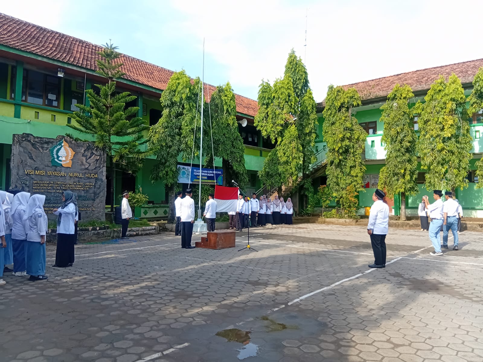 Kegiatan Upacara Hari Guru 25 November 2025